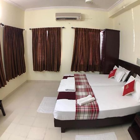 Mjm Plaza Hotel Kochi Ngoại thất bức ảnh