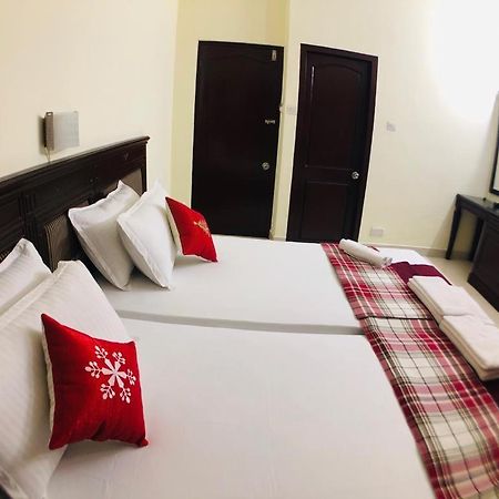 Mjm Plaza Hotel Kochi Ngoại thất bức ảnh